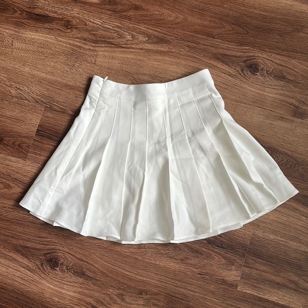 white tennis skirt